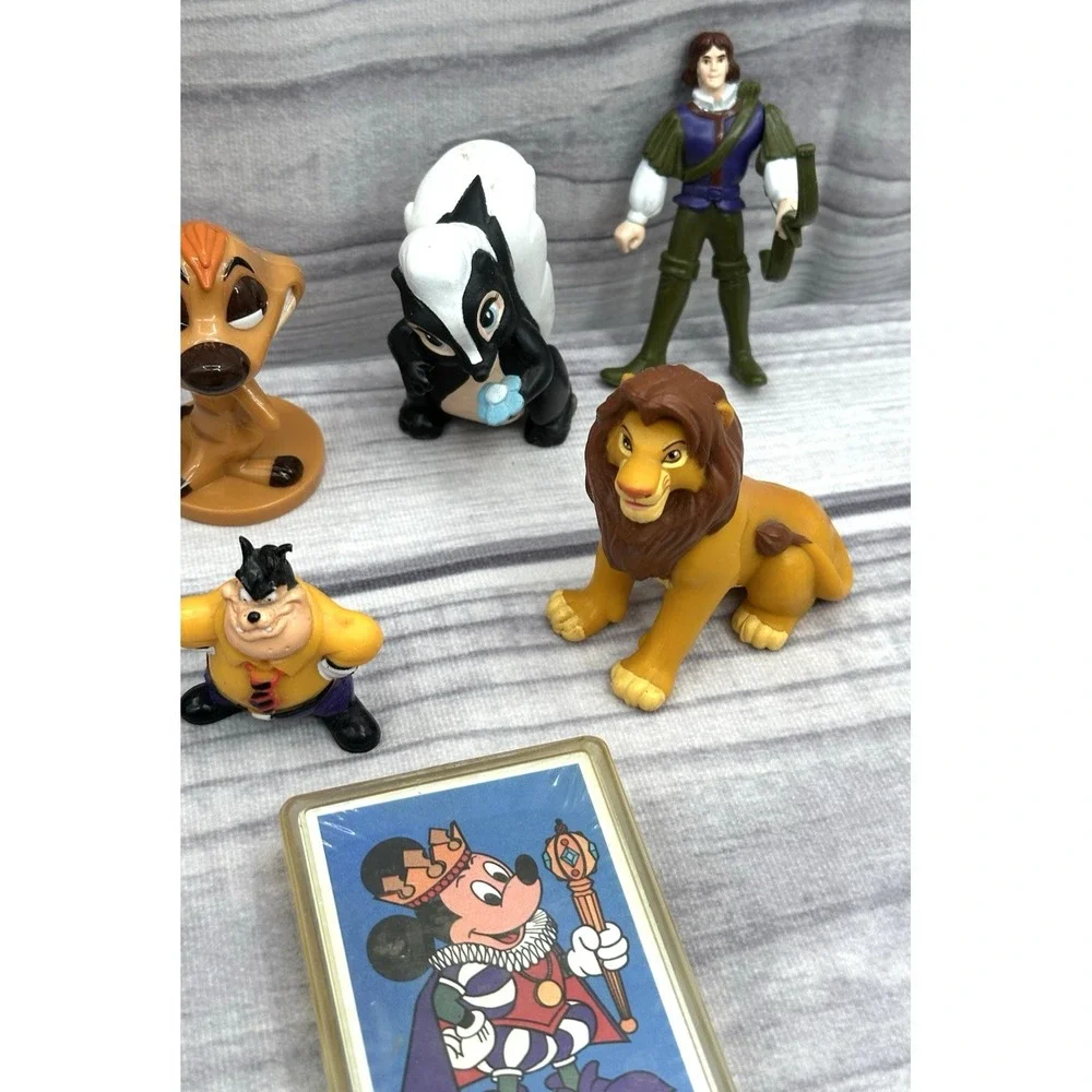 LOT OF VINTAGE 70'S 80'S 90'S DISNEY‎ ACTION FIGURES/ TOYS / WATCH   *4